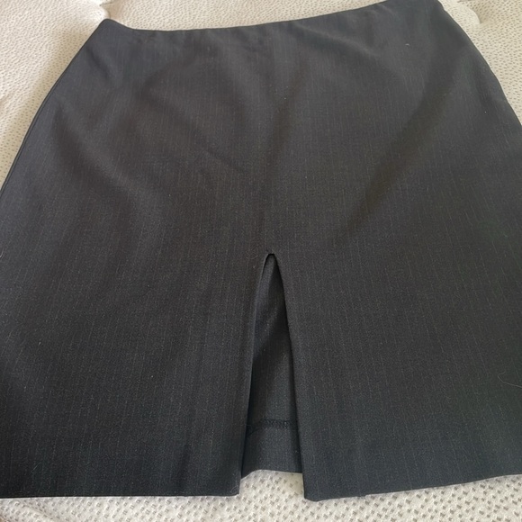 Club Monaco pinstriped pencil skirt - Picture 5 of 9